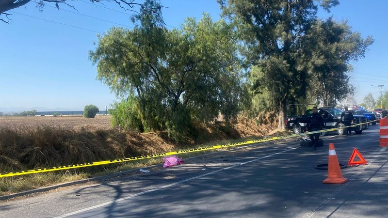 Ciclista pierde la vida al ser atropellado en la carretera a Bernal, Querétaro