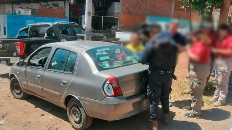 Tacámbaro, Michoacán: Por presuntas causas naturales, muere mujer a bordo de un vehículo 