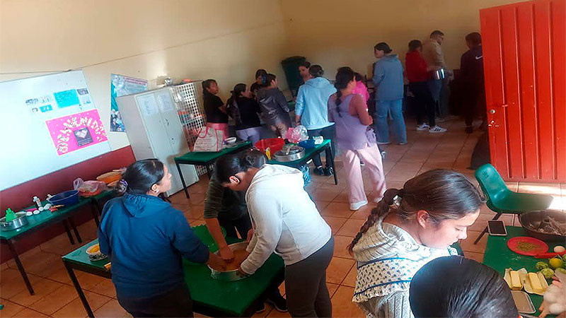 Impulsa Ayuntamiento de Morelos el autoempleo con curso de cocina en Zarate 