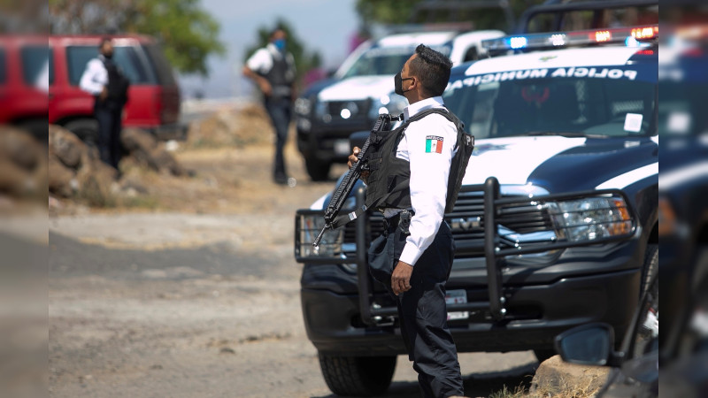 Hallan cuerpo envuelto en plástico y cabeza en una bolsa, en Coahuayana, Michoacán 