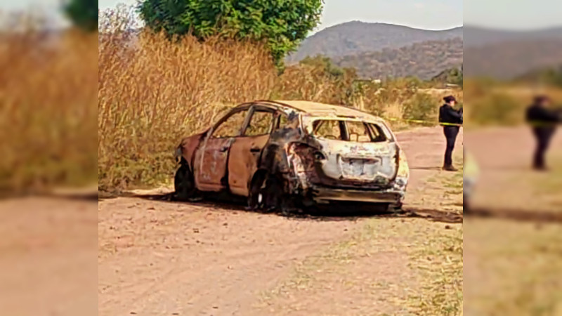 Hallan vehículo calcinado en Álvaro Obregón, Michoacán  