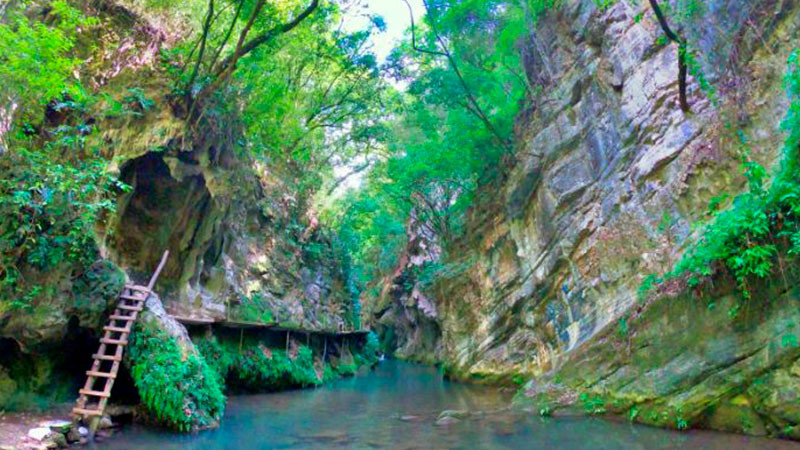 Puente de Dios: un paraíso entre las montañas de Querétaro 