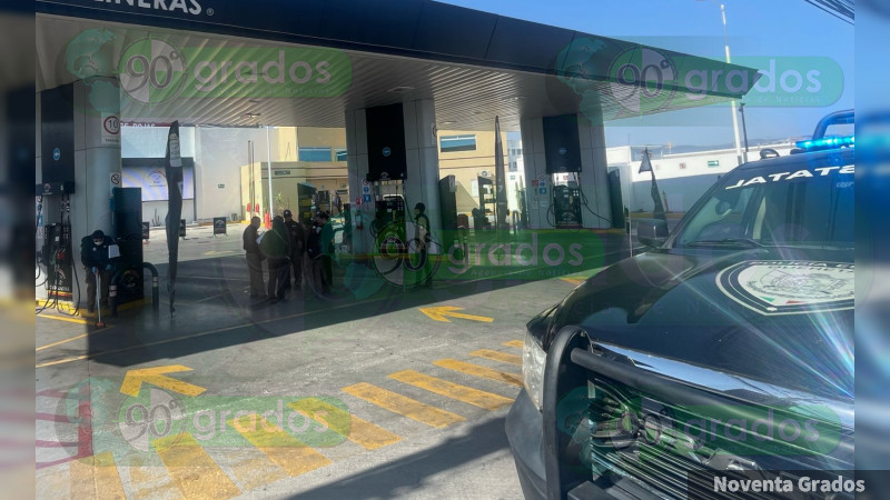 FGR ejecuta tres cateos en gasolineras en la zona norte y norponiente de la capital queretana 