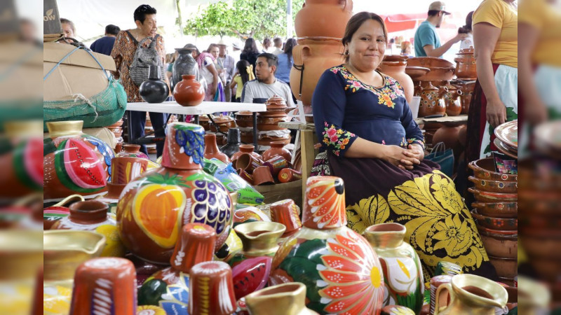 Tianguis de Domingo de Ramos: escaparate del arte popular michoacano