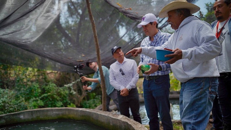 Gobierno de Alfonso Martínez apoya producción piscícola en las tenencias 