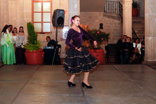 Baile, música de la época colonial se revive en el CCU - Foto 1 