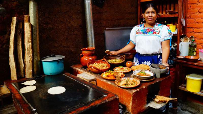 Michoacán postula candidatos al Distintivo Ven a Comer 