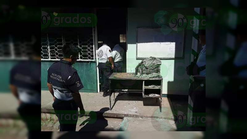 Se registra incendio en jardín de niños en Apatzingán - Foto 0 