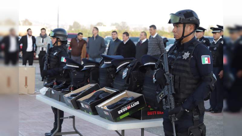 Gobierno municipal fortalece a la Policía de Morelia con entrega de uniformes y  equipo - Foto 2 