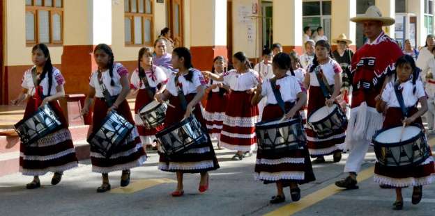 Festejan el 184 aniversario del municipio de Chilchota, Michoacán - Foto 8 