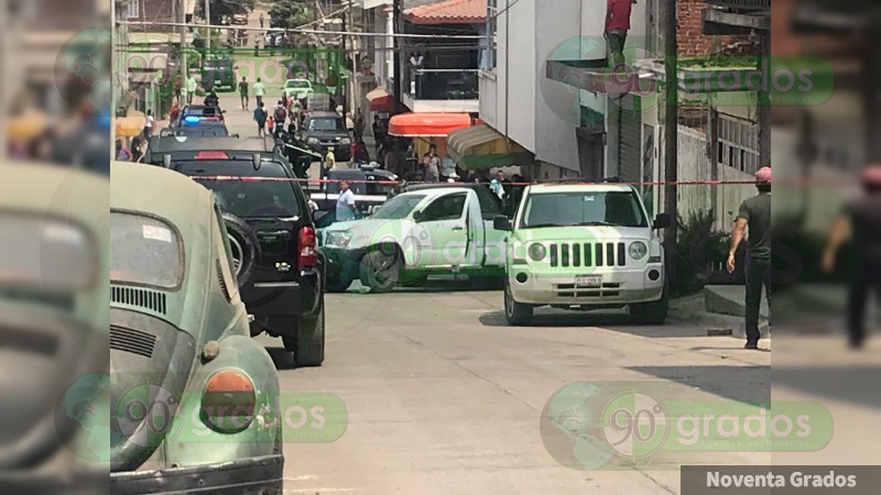 Tras persecución pistoleros asesinan a un individuo en Caltzontzin municipio de Uruapan, Michoacán 