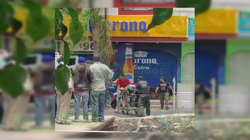 Disparan 16 tiros contra una tienda Modelorama y su dueño, en Sahuayo 