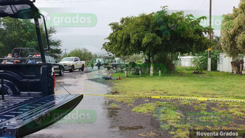 Asesinan a dos jóvenes en un balneario de Jacona 