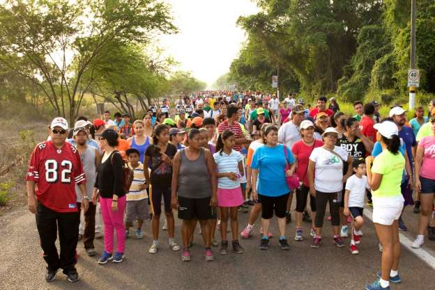 Organiza ArcelorMittal “Kminata por la Salud” en Lázaro Cárdenas, Michoacán - Foto 1 