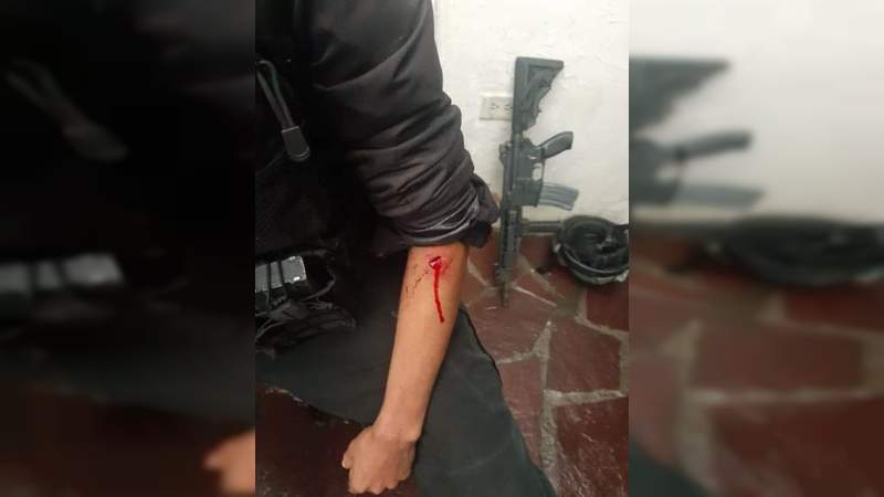 Cártel del Noreste ataca con blindadas y Barrets a policías estatales en Nuevo Laredo - Foto 0 