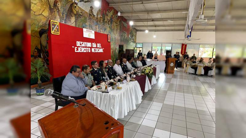 Celebran 107 Aniversario del Día del Ejército Mexicano en la 43/a Zona Militar en Apatzingán - Foto 2 